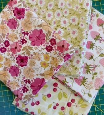 Crafty Cotton Co: Sweet Blooms - 4 x FQ's
